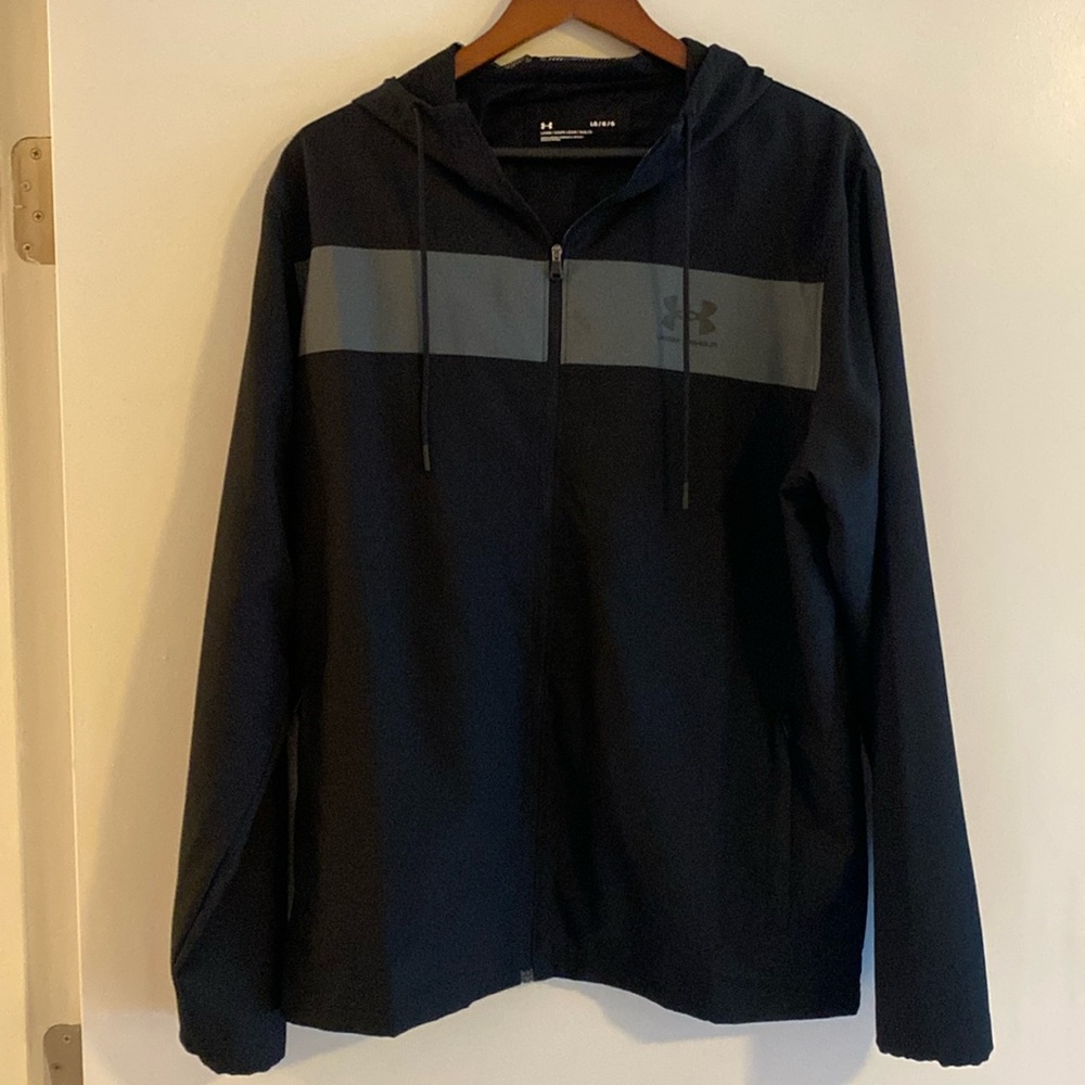 NWOT Men’s Under Armour Sportstyle Windbreaker-Black-Large